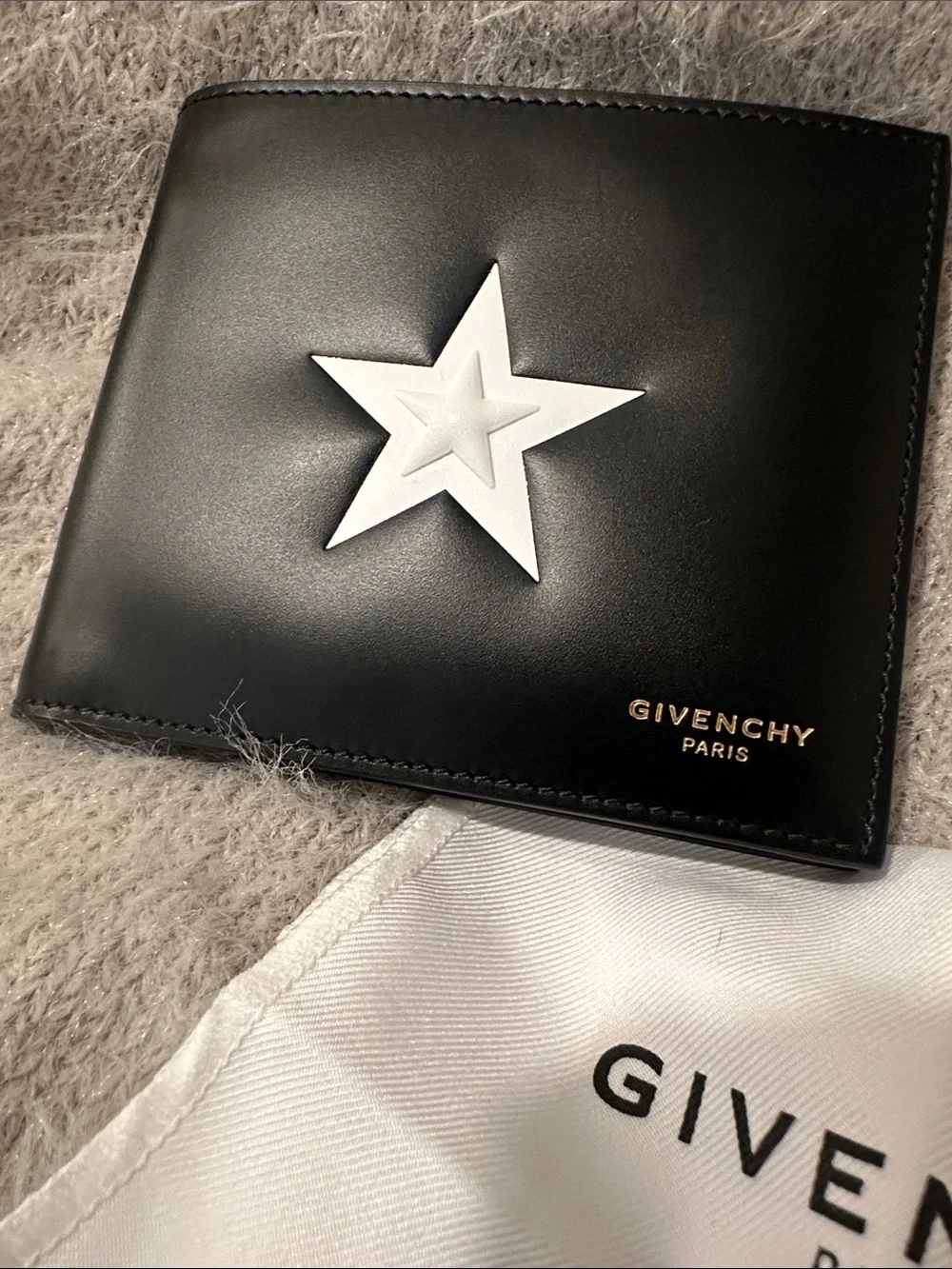Givenchy authentic star